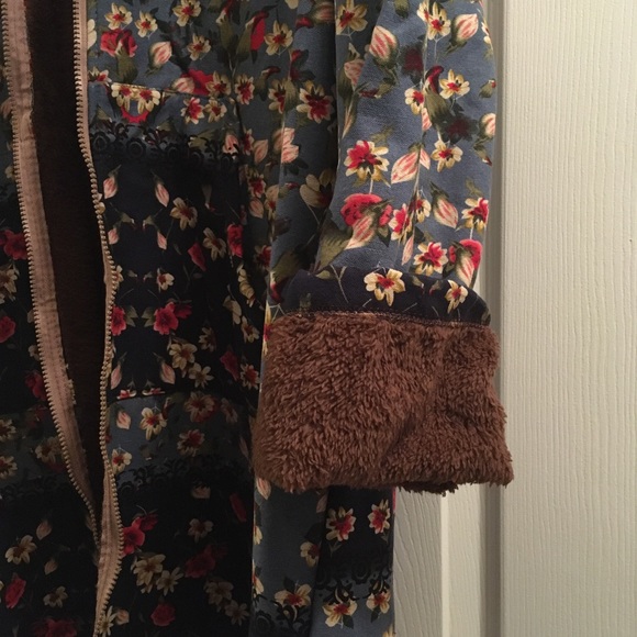 Oversized lined jacket with hood - Picture 3 of 9